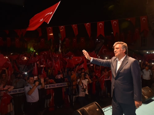 11. Cumhurbaşkanı Gül: Halkın Cesareti ve Vatan Sevgisi Memleketi Kurtardı